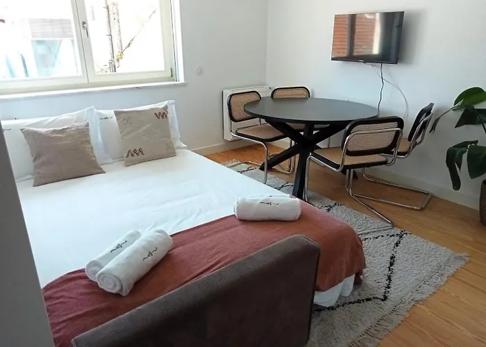 Azul Downtown Коимбра